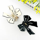 Elegant Bow Claw Clip: Black
