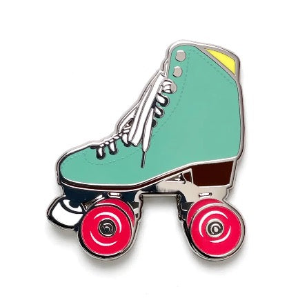 Sea Foam Skate Enamel Pin